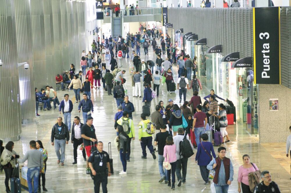 Los pasajeros nacionales representaron 67% de las operaciones de las aerolíneas mexicanas durante mayo. Foto: ARCHIVO EL UNIVERSAL