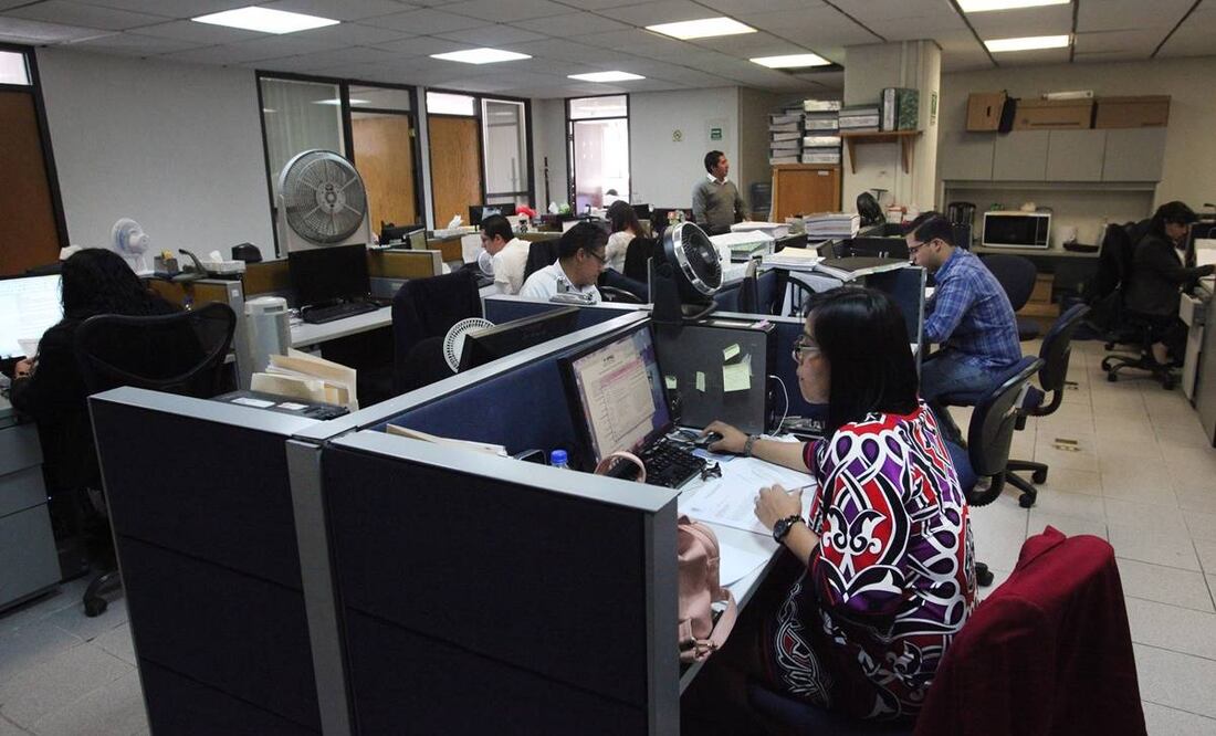 Publican Manual de Percepciones de Servidores Públicos federales; prohíbe que ganen más que el Presidente. Foto: archivo/EL UNIVERSAL