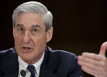 EU acusa a 12 agentes rusos de hackear campaña de Clinton para interferir en elección