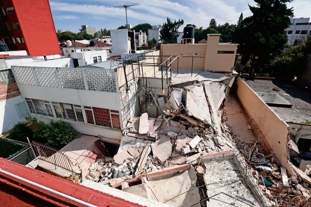 La vivienda de Adrián Segura se ubica a un lado de la casa donde se registró una explosión por acumulación de gas en la colonia Del Valle.