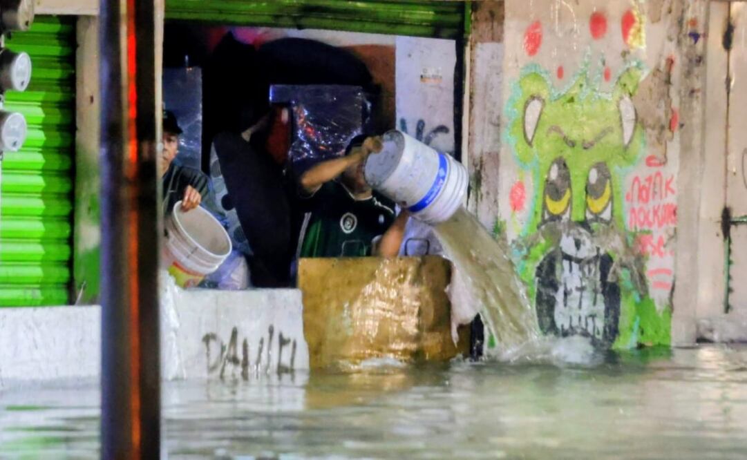 Damnificados por las lluvias en La Colmena, en la alcaldía Iztapalapa, dijeron que personal les indicó que hubo errores en los documentos. Foto Ilustrativa (14/09/2025). Foto: Francisco Rodríguez / EL UNIVERSAL