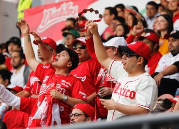 Explotan aficionados por mala transmisión en playoffs de LMB