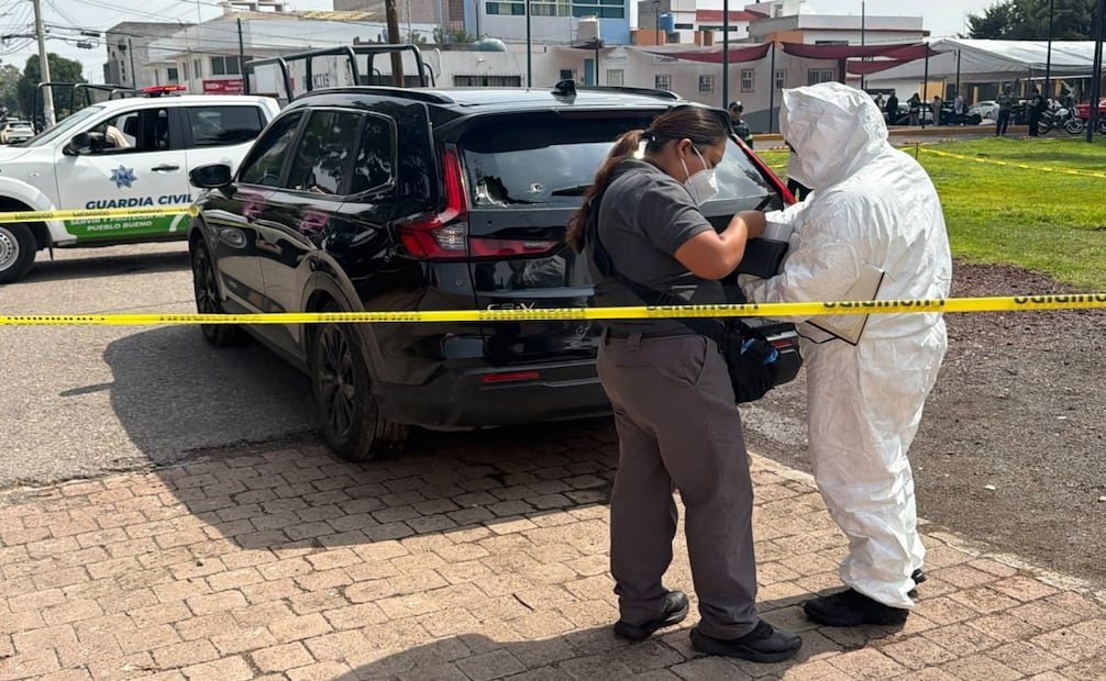 Balean camioneta de asesor de alcaldesa de Tecámac. Foto: Especial