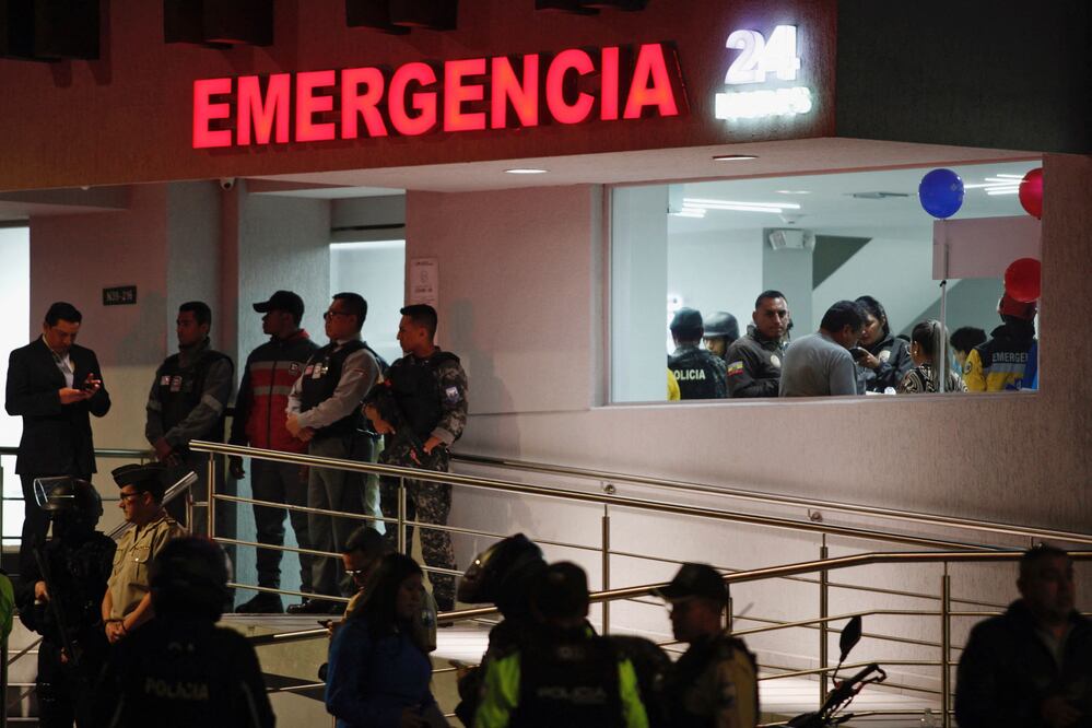 Producto del atentado también quedaron heridas al menos otras nueve personas que fueron trasladadas también a un centro médico. Foto: AFP