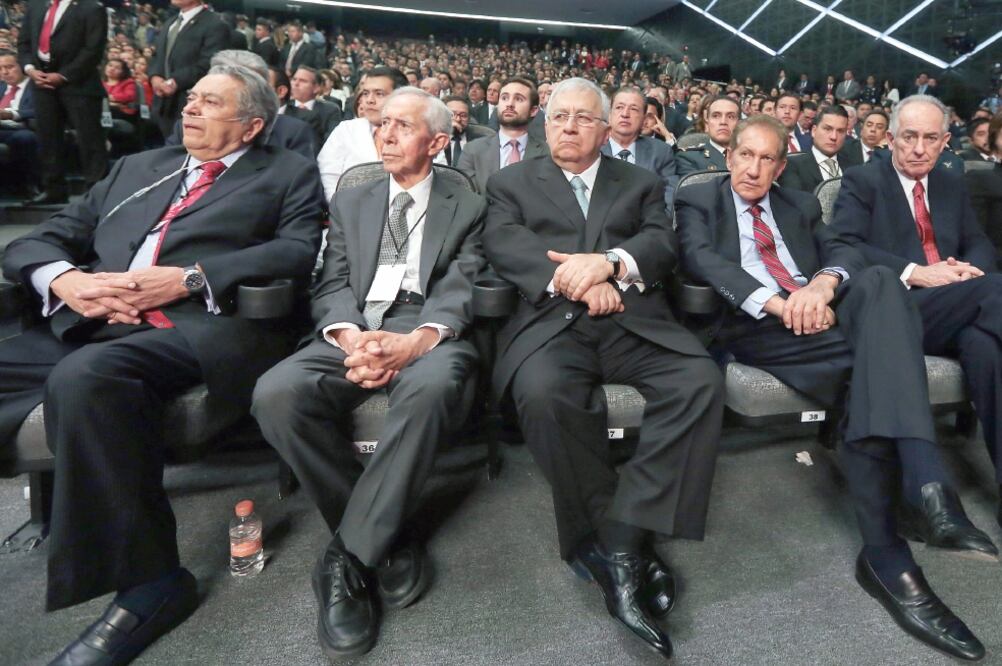 Con 73 años de edad Del Mazo González presenció la toma de protesta de su hijo, de quien dijo sentirse orgulloso y satisfecho. FOTO: CUARTOSCURO