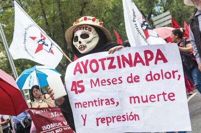 Gobierno debe crear comisión de la verdad