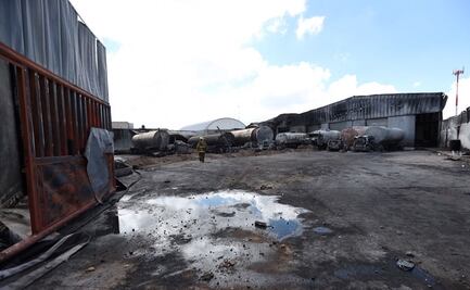 Predio incendiado en Edomex almacenaba más de 120 mil litros de combustible