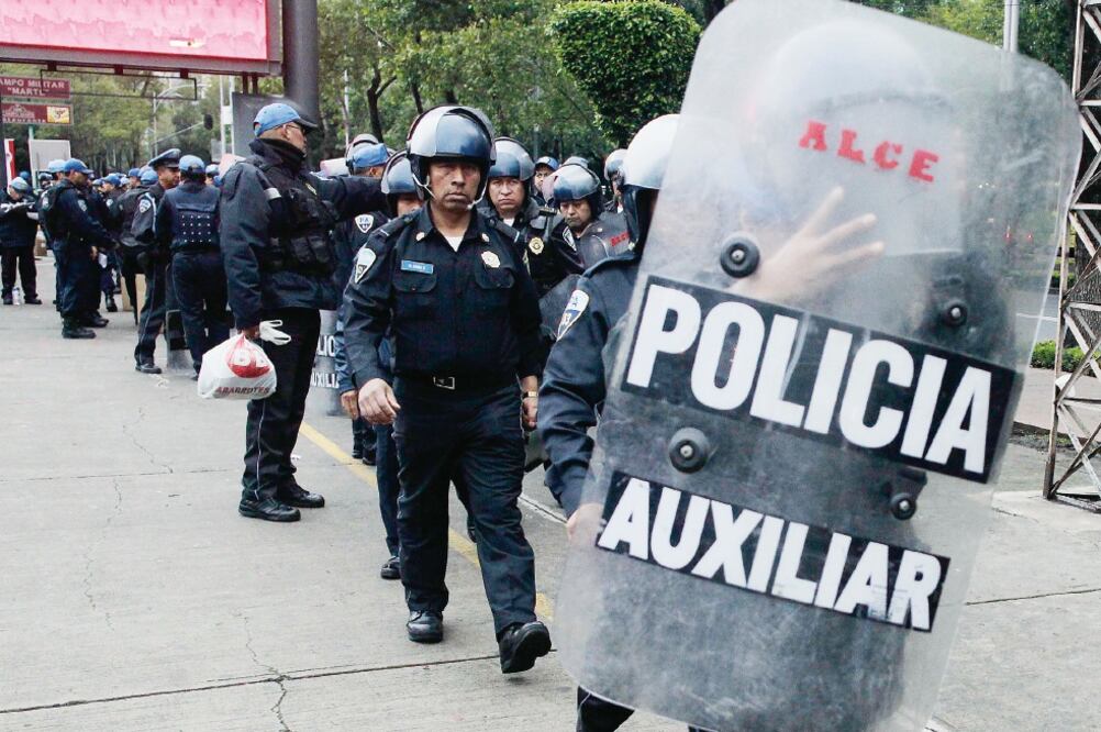 El Grupo Especial de Élite de la Policía Auxiliar (GEEPA) fue creado hace mes y medio y lo integran alrededor de 350 uniformados del sector 52 de la PA, destacamento cinco (ARCHIVO EL UNIVERSAL)