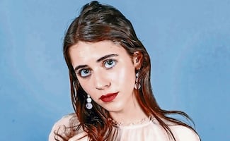 Tessa Ia cultiva su jardín interior