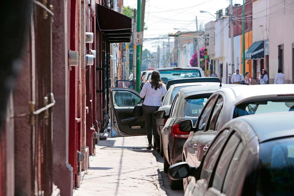 Las condiciones actuales han elevado el costo de las primas de seguros de autos, ya que el precio se calcula con base en el caso de robo como de daño material. Foto: Archivo | El Universal