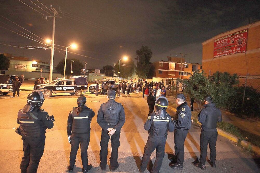 Gracias a la denuncia ciudadana los uniformados desplegaron un operativo que resultó en la detención de seis posibles responsables (ARCHIVO EL UNIVERSAL)