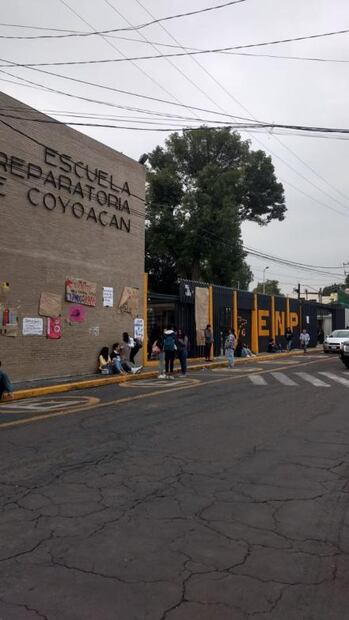 Vuelven estudiantes a clases en la UNAM; seis planteles siguen en paro