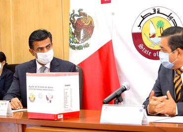 Entrega embajador de Qatar paquetes alimentarios a pobladores de Neza