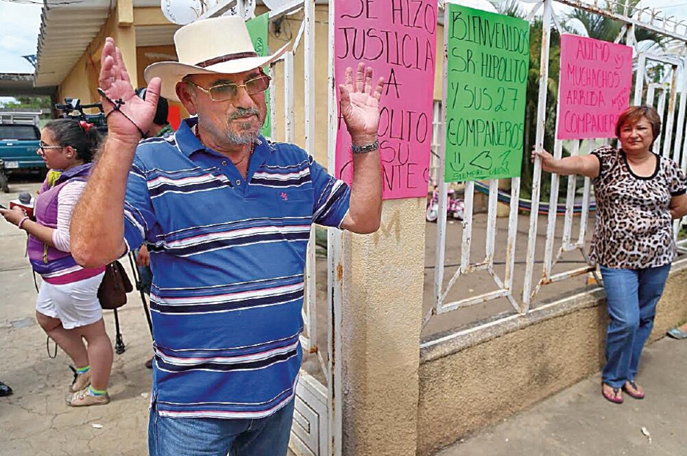 Una persona que levantó al estado en armas y después es convencido para regresar a la legalidad (ARCHIVO EL UNIVERSAL)