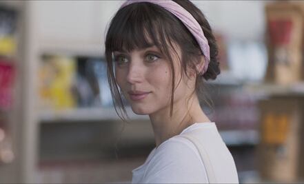 La perturbadora película en Netflix que te dejará reflexionando sobre dormir en un hotel