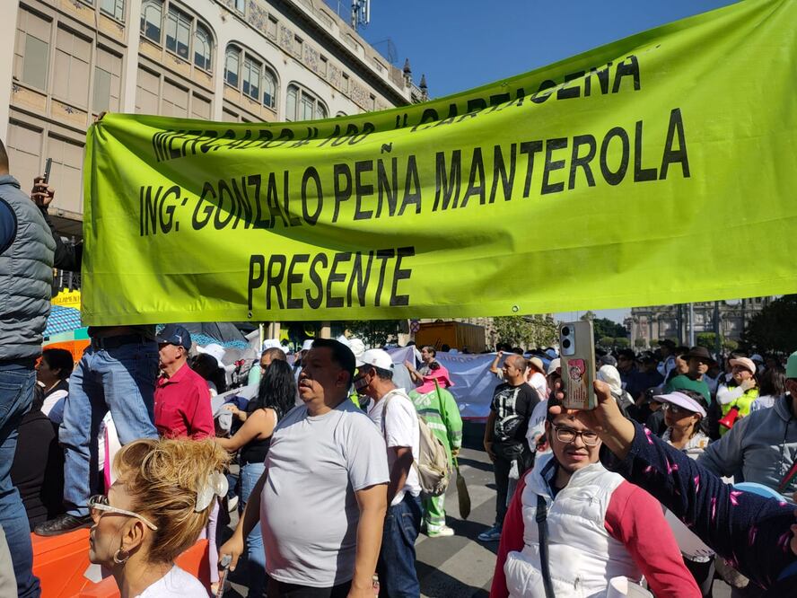 Locatarios de mercados en el zócalo de la CDMX. Foto: Especial