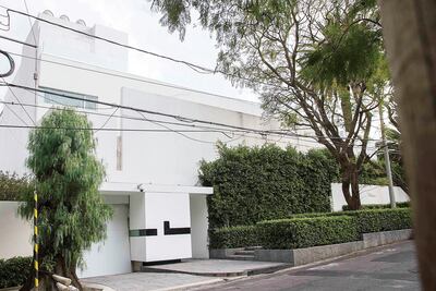 La oposición critica el informe; defiende el PRI