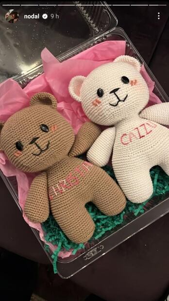 Christian Nodal comparte foto íntima con su novia Cazzu