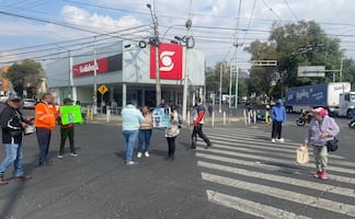 Bloqueo en Eje 3 Norte por muerte de bebé en guardería; familiares exigen justicia en Azcapotzalco