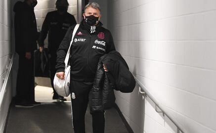 "Ya vete", le gritan al 'Tata' Martino tras la conferencia del Estados Unidos 2-0 México