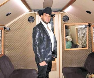 Grupero quiere ser gobernador, pero en plena pandemia arma pachangas