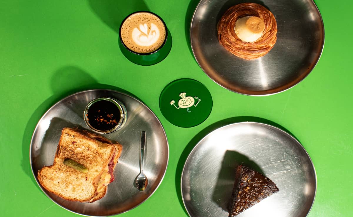 Mise en Print: una cafeter&iacute;a con libros de cocina en la Roma