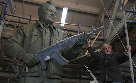 Fusil AK-47 y su creador tendrán estatua en Moscú