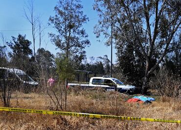 Tiran cadáver encobijado a pocos metros de operativo en Edomex