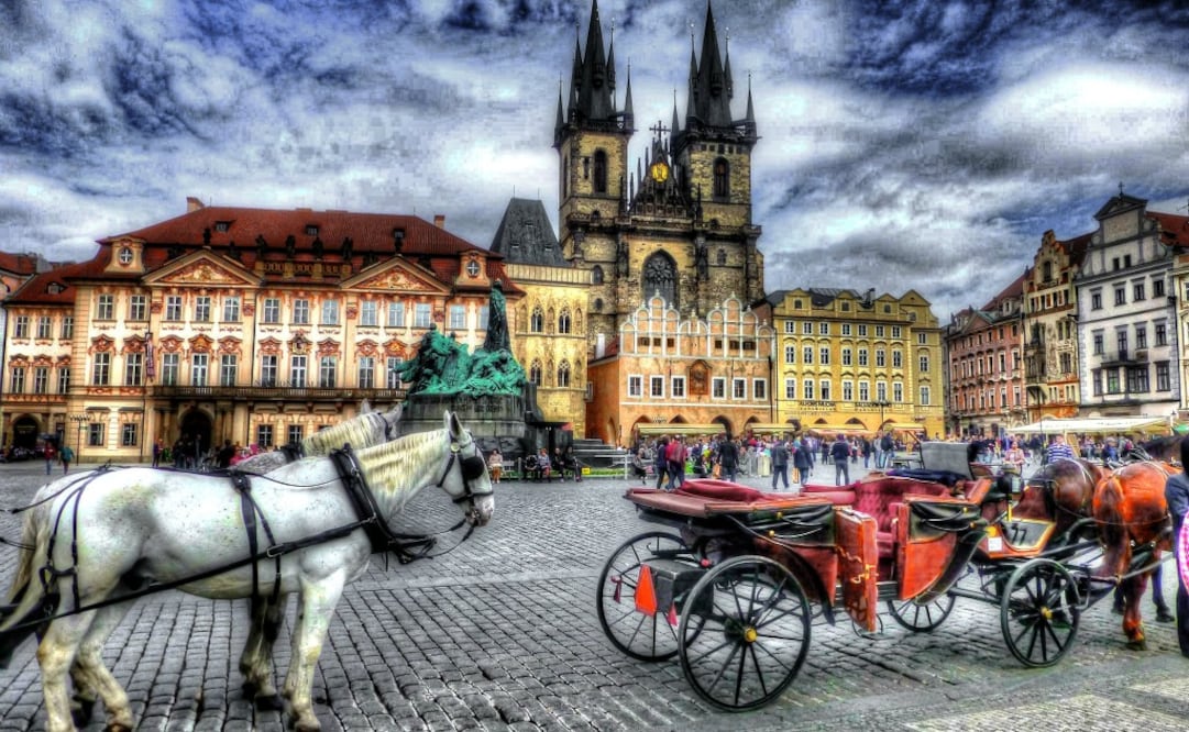 El Castillo de Praga, el parque Hadcrany Mámestí y Staré Mesto (Ciudad Vieja) son algunas de las maravillas que Praga ofrece. (Foto: Traveltipy)