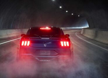 El Mustang Dark Horse tendrá una pintura que cambia de color