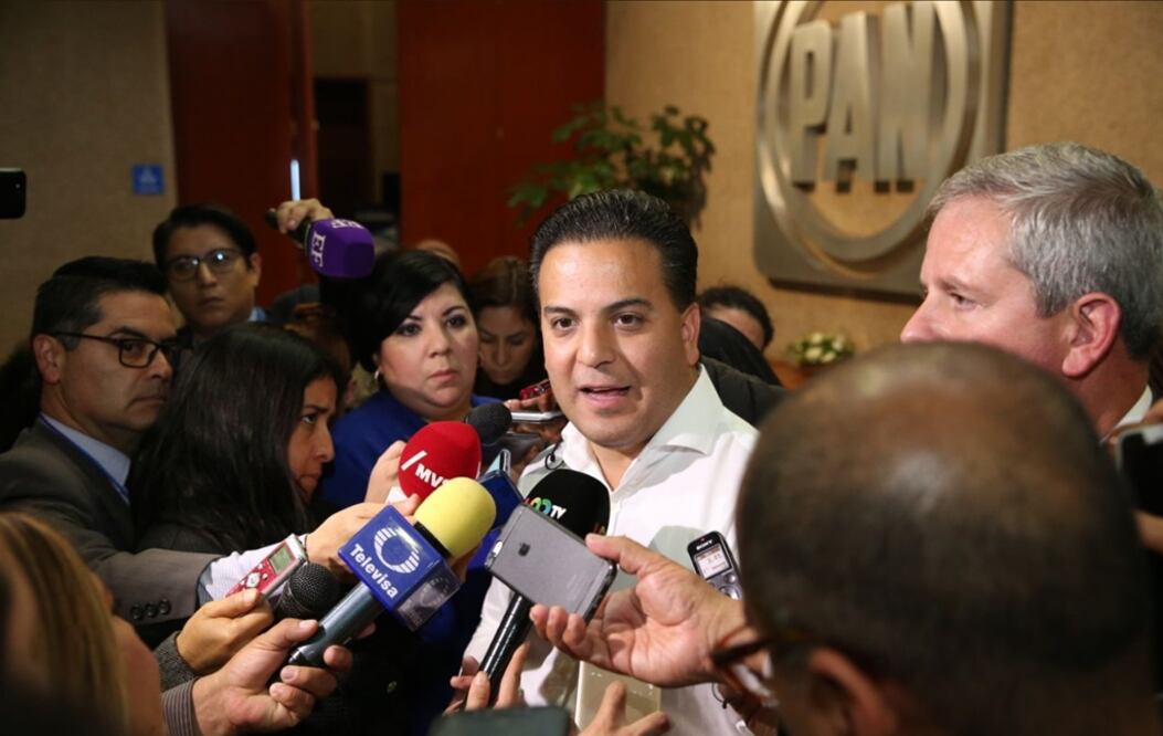 El presidente nacional del PAN, Damián Zepeda, minimizó que la asociación civil de la ex panista Margarita Zavala represente un riesgo para el blanquizul. Foto: @damianzepeda
