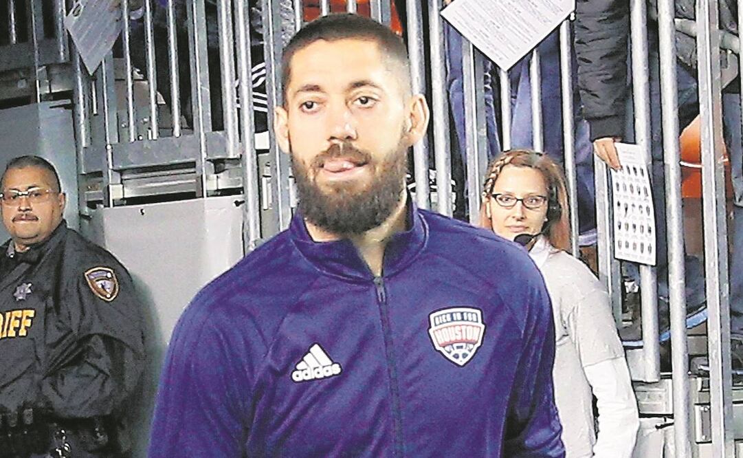 El delantero Clint Dempsey, viejo conocido, hará frente al Guadalajara (BOB LEVEY. GETTY IMAGES)