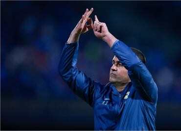 André Jardine explicó su seña hacia la afición de Cruz Azul; "estaba caliente", lanzó el técnico del América