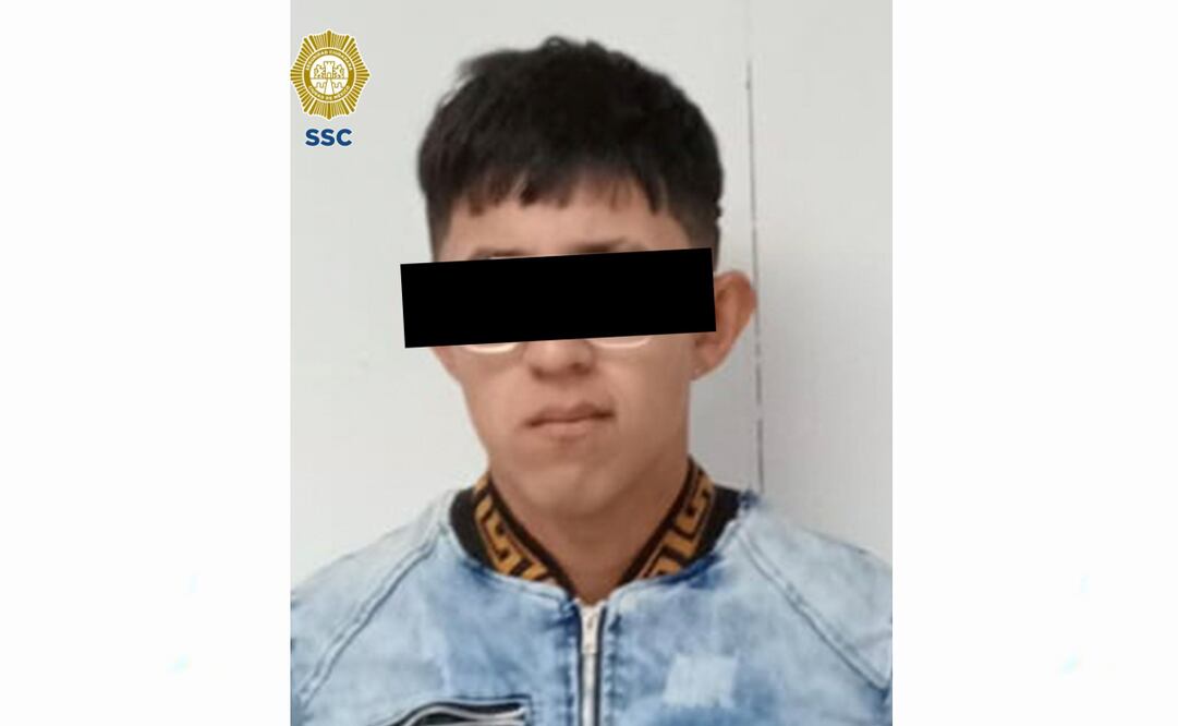 Un exalumno de Colegio de Bachilleres Plantel 6, fue detenido por venta de droga dentro de envoltorios de dulces. Foto: Especial