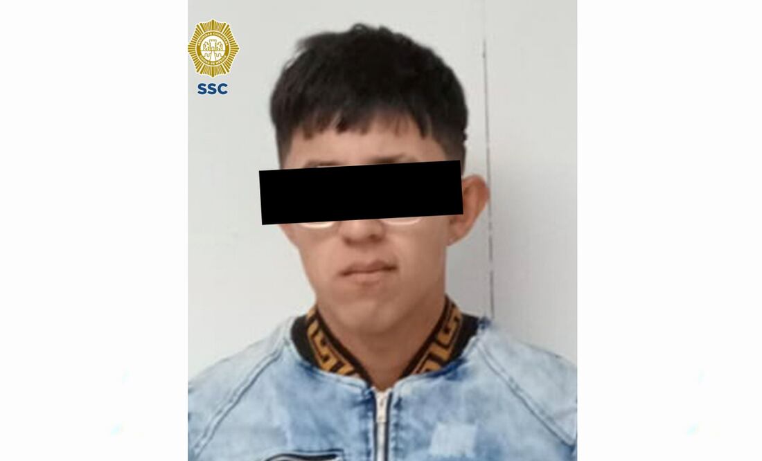 Un exalumno de Colegio de Bachilleres Plantel 6, fue detenido por venta de droga dentro de envoltorios de dulces. Foto: Especial