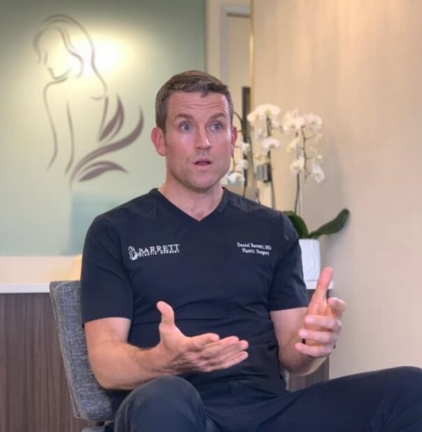 Hailey Baldwin Bieber demandará a su cirujano plástico por revelar sus secretos de belleza