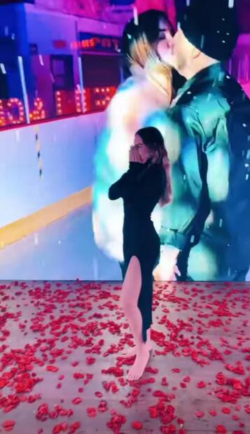 Con romántica velada, Belinda y Christian Nodal celebran un año de novios