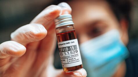 Covid-19: "Cuando las personas no tienen inmunidad son fábricas de variantes"