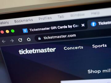 ¿Qué medidas de seguridad pueden implementar los clientes de Ticketmaster para evitar robo de identidad y fraude?