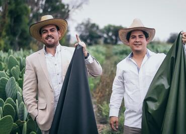 Conoce la historia de los mexicanos que transforman el nopal en cuero vegano