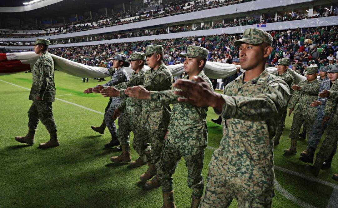 Realizan homenaje a militares caídos en operativo contra "El Mencho", previo al México vs Islandia. FOTO: Carlos Mejía/EL UNIVERSAL