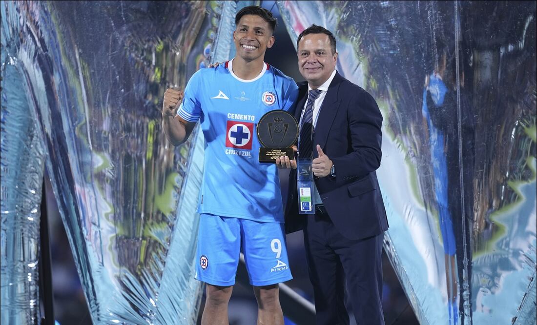 Víctor Velázquez festeja la CONCACAF / Foto: Imago7