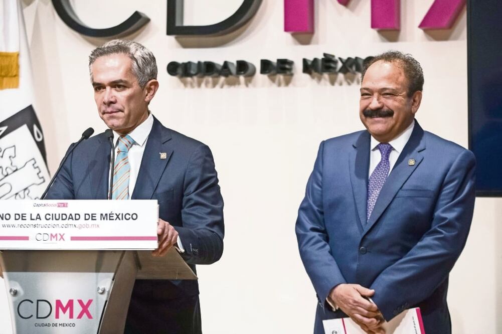 Armando Ahued, secretario de Salud, participó ayer en el corte informativo que realiza diario Miguel Ángel Mancera, jefe de Gobierno, sobre labores por el 19 - S (ESPECIAL)