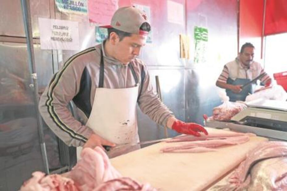 En la Nueva Viga, precios de mariscos “resisten” gasolinazo