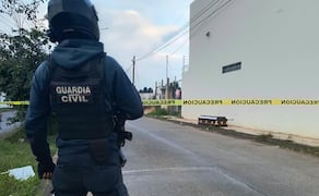 Funeraria abandonó un ataúd con un cadáver dentro, en Uruapan, Michoacán. 16/09/2026. | Foto: Especial.