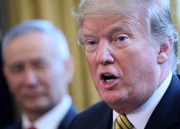 Donald Trump afirma que los aerogeneradores "pueden generar cáncer"