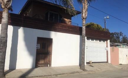 Halla cadáver de su hija en el patio de su casa en Tijuana
