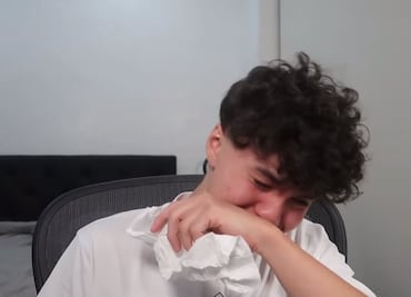 Jugador de Fortnite llora tras ser expulsado de por vida por hacer trampa