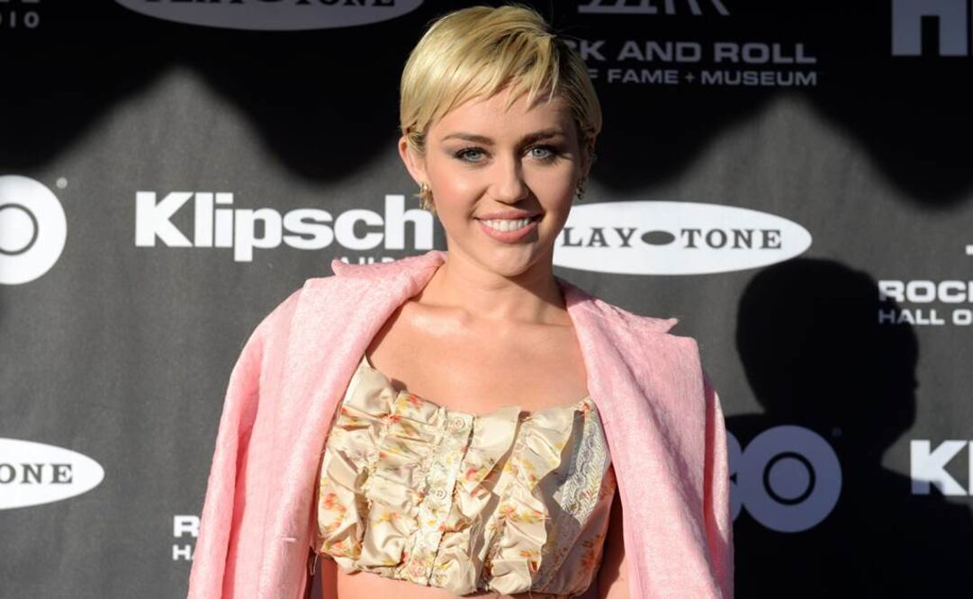 "Me sentía sofocada, sentía que estaba a punto de desmayarme o de vomitar. Eso me pasaba mucho antes de los shows, y me daban ganas de cancelarlos", recordó Cyrus. FOTO: AP/Archivo.