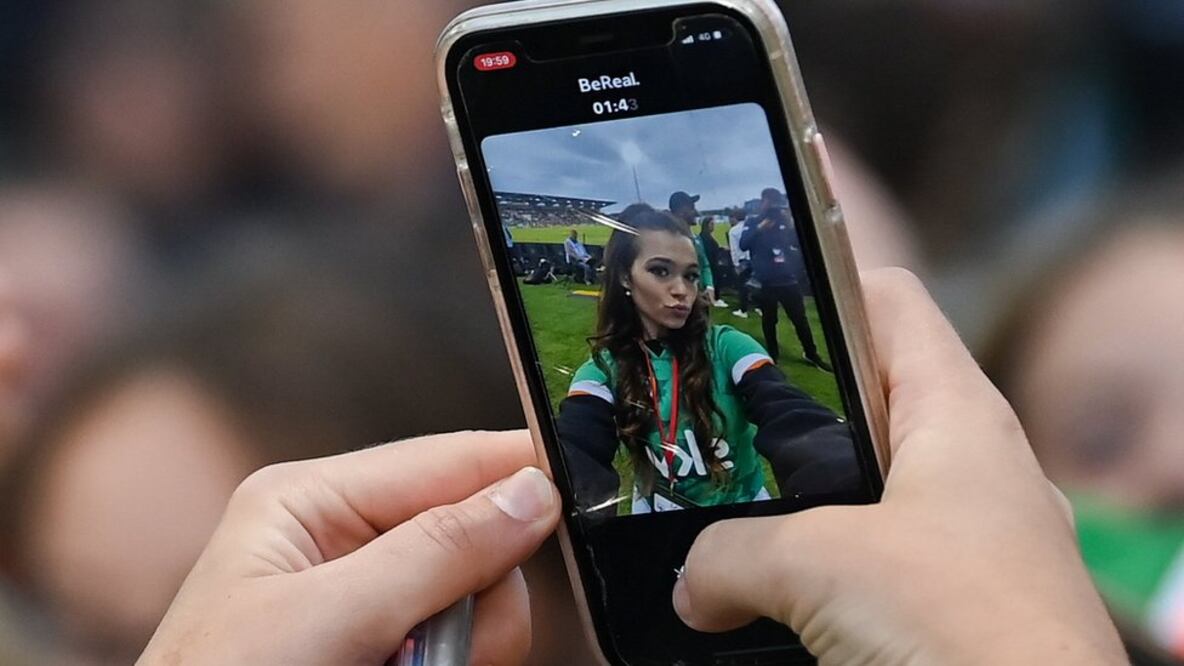 BeReal: ¿qué problemas puede generar la red social más descargada que Facebook? 